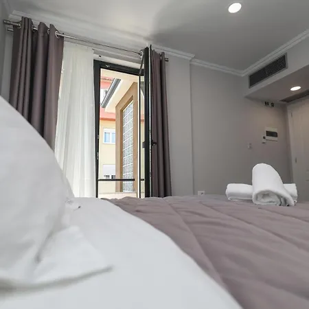 Отель Peroni Корча