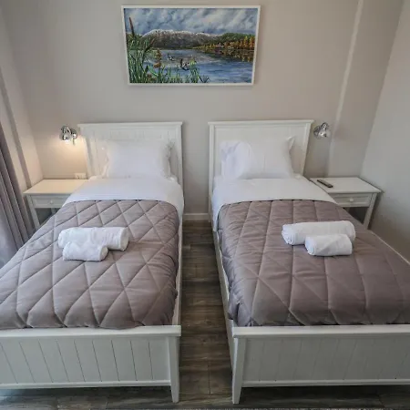 Peroni 4* Корча